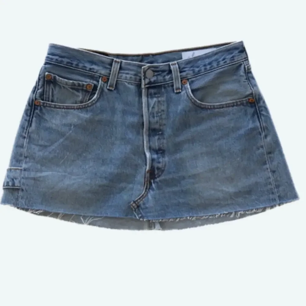 aligrace Levi's 501 Denim Mini Skirt Raw Hem SIZE 23 Reworked Unique $258 NEW - Picture 9 of 9